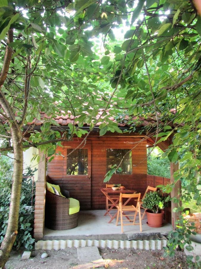 Pod Orehi Bed & Breakfast Postojna Bagian luar foto